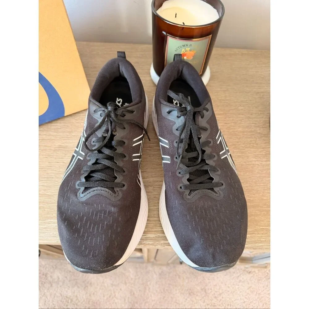 Asics‎ Gel-Excite 10 running sneakers and black/white men’s size 11.5